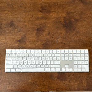 Apple Magic Keyboard with Numeric Keypad - US English